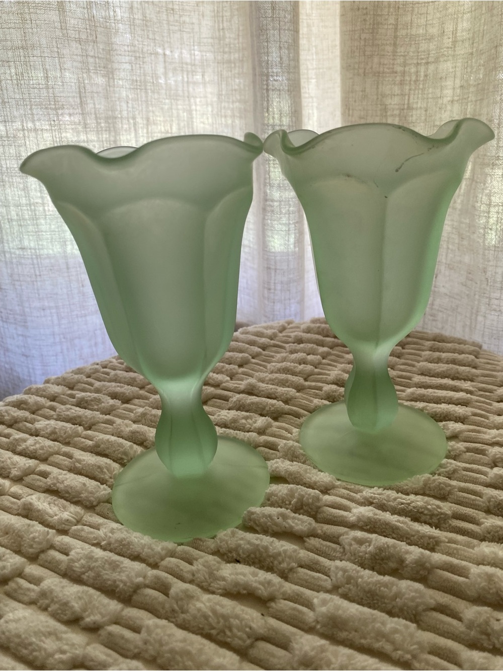 Rare Vtg 50-60’s Indiana Glass Frosted Green Tulip Ice Cream Sundae Glasses Pair